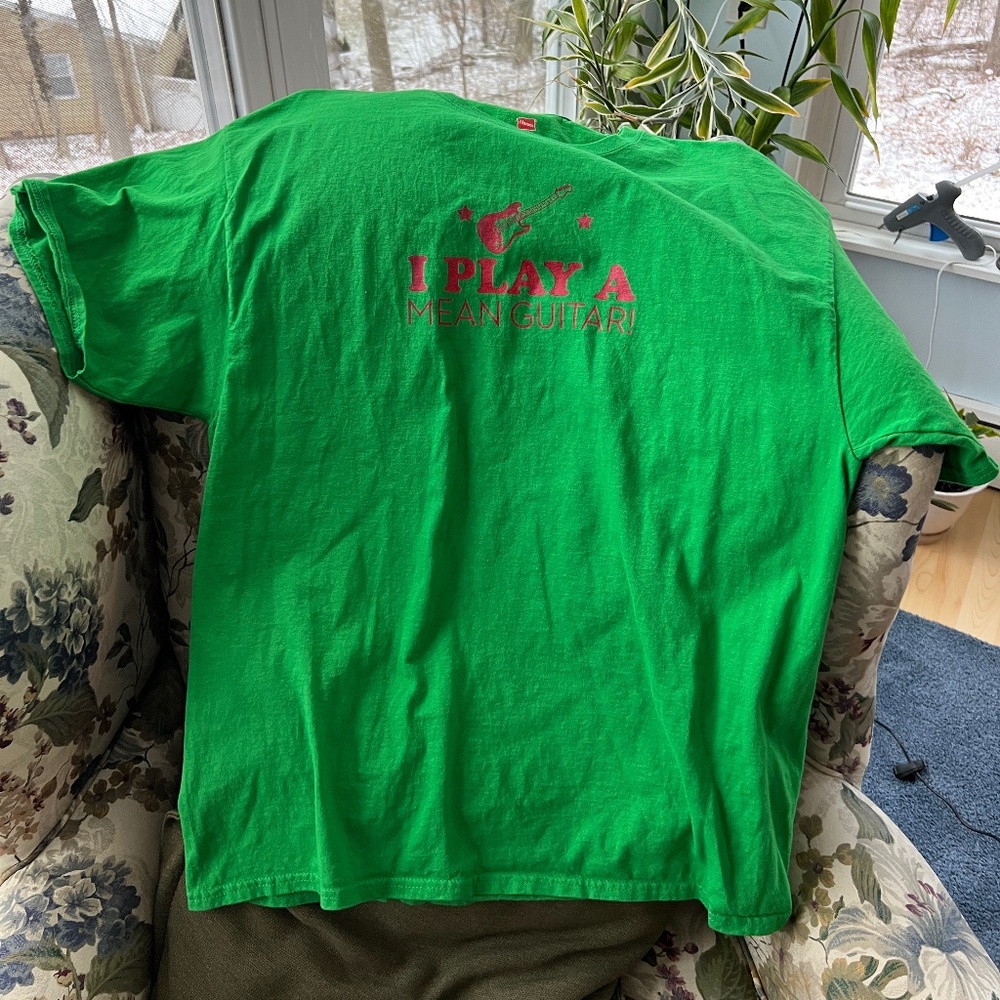 Guitar T-shirt XL